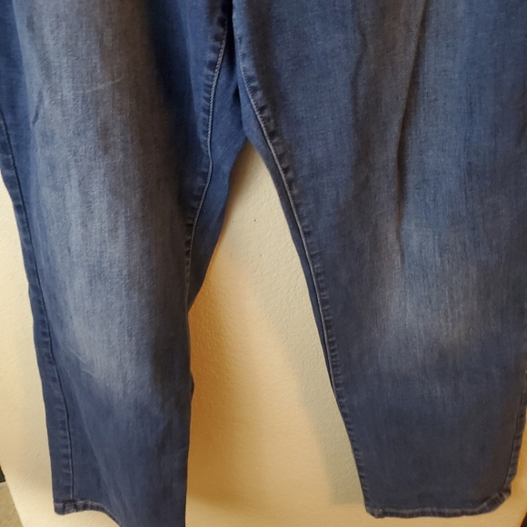 Lane Bryant Straight Leg Stretch Genius Fit Jeans - Picture 3 of 8